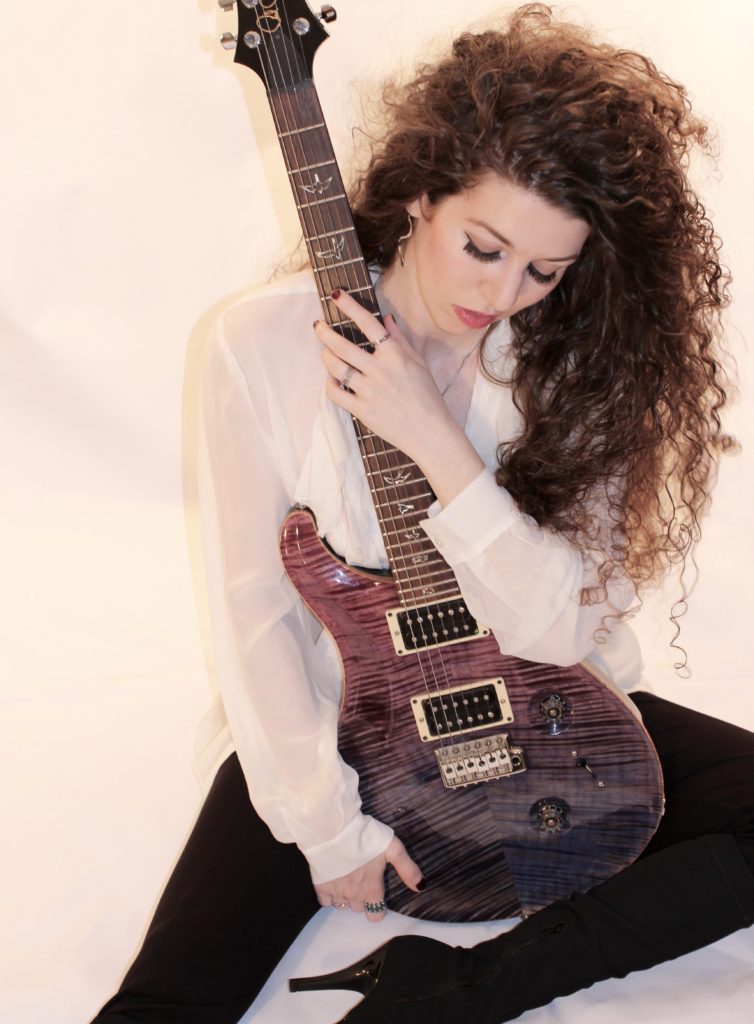 Violet Heart – Guitar pic EPK